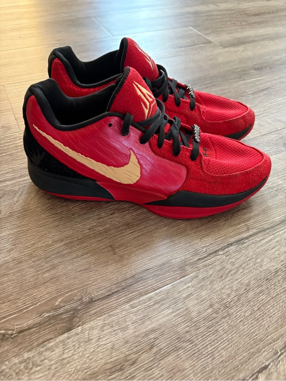 Nike Men’s JA 2 Special Edition Nightmares with accessory fangs